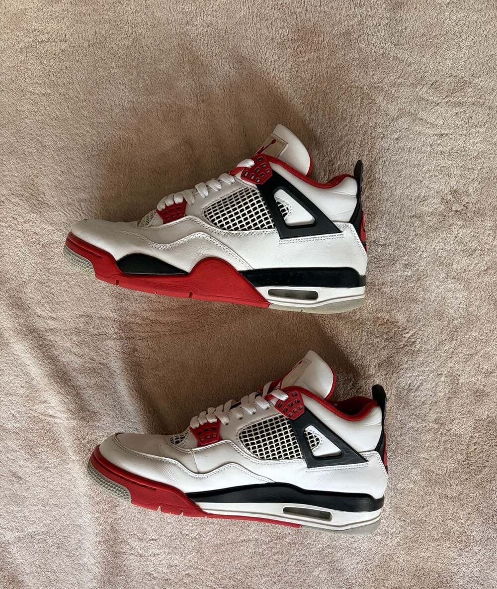Air Jordan 4 Retro White/Fire Red/Black-Tech Grey